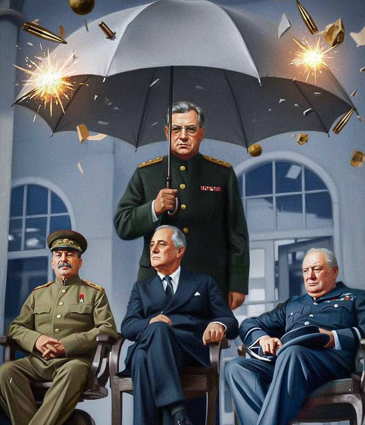 Есть ощущение, что политика — огромная шахматная партия, в которой есть те, кто тихо и незаметно двигает фигуры