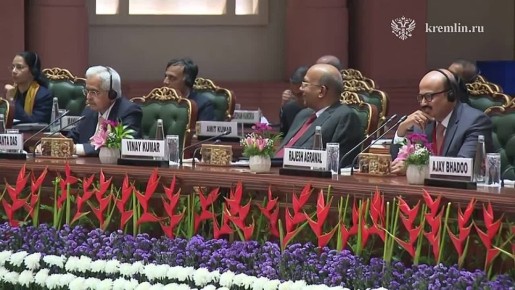 Россия готова к широкому партнерству с Индией в сфере ИИ. У стран есть в этом направлении продвинутые наработки, сообщил Путин на российско-индийском бизнес-форуме в Дели