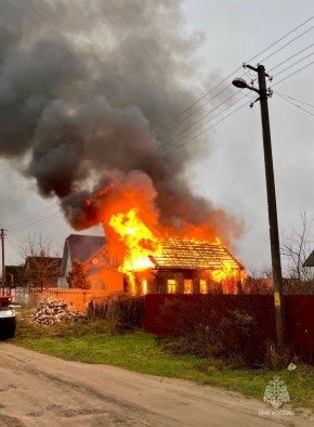 #ОперативноЗаСутки. За минувшие сутки пожарно-спасательные подразделения Псковской области реагировали на 2 техногенных пожара