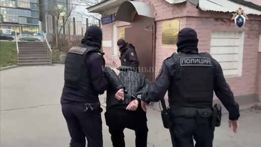 Бойцу поп-ММА предъявили обвинение за осквернение памятника ветеранам МЧС