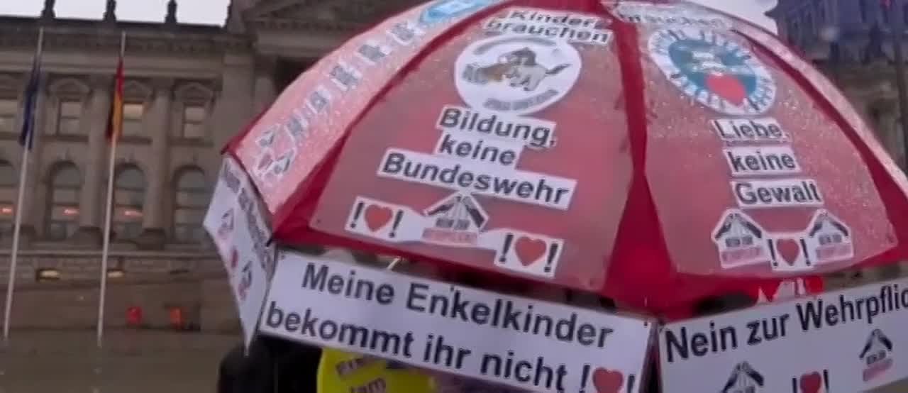 «Лучше жить под властью Путина, чем воевать»