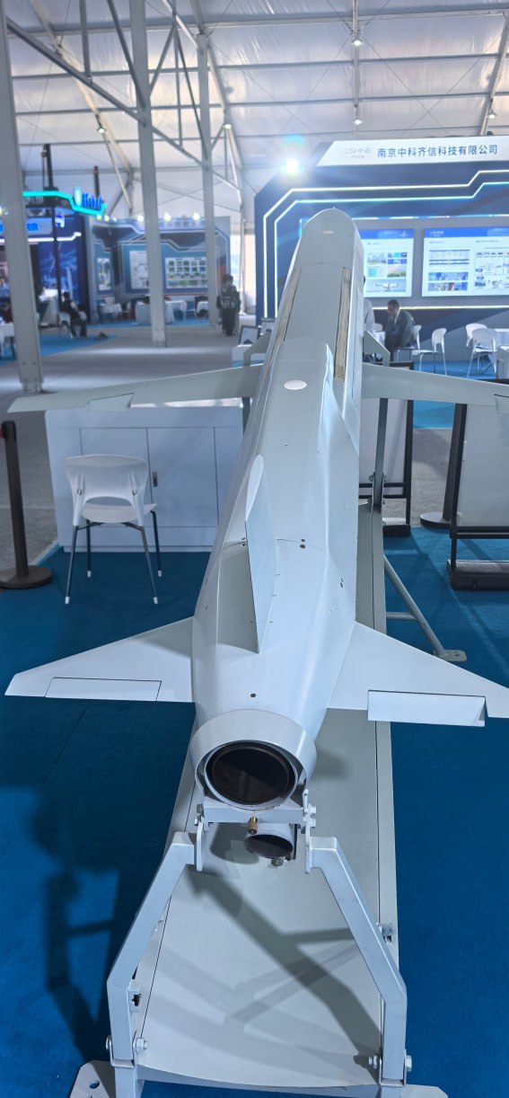 Китайская оборонная промышленность представила новый проект — высокоскоростной малозаметный дрон YS-1 «Янсуань-1»