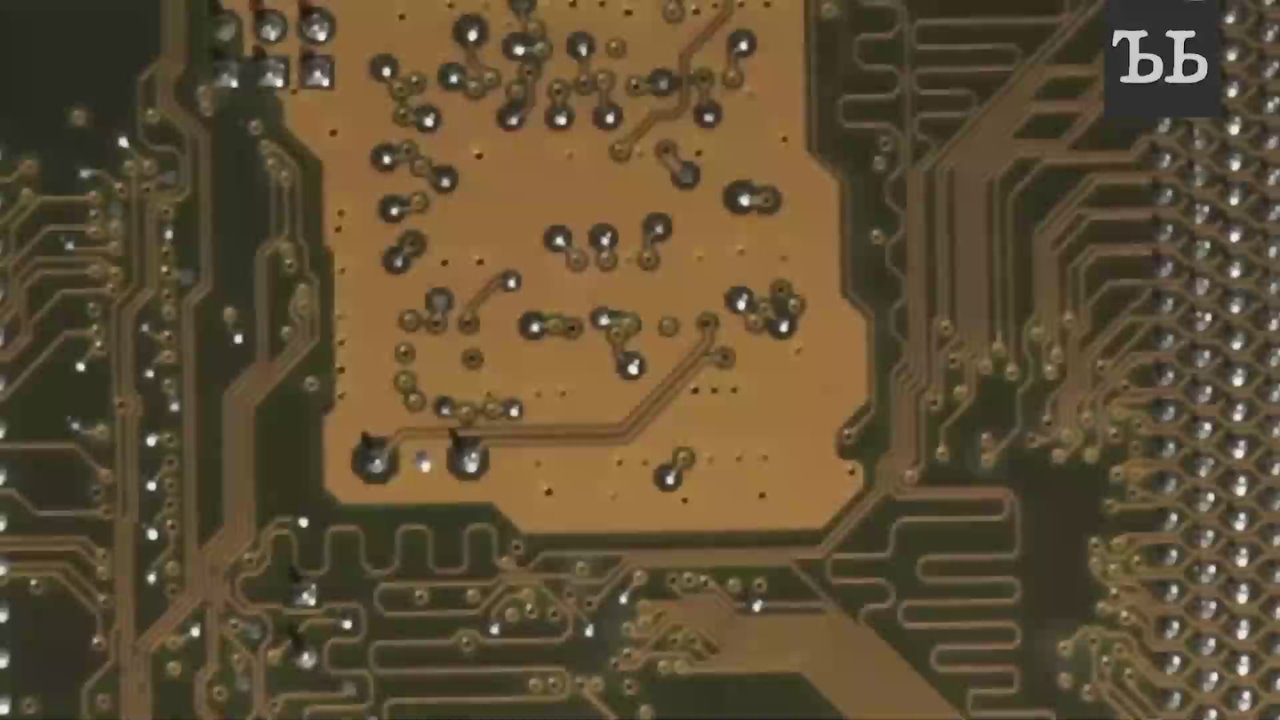 Заметили, что привычный комплект памяти для компьютера стоит заметно дороже, чем пару месяцев назад? А потом дорожают SSD, игровые консоли, ПК… И это не «жадность магазинов»