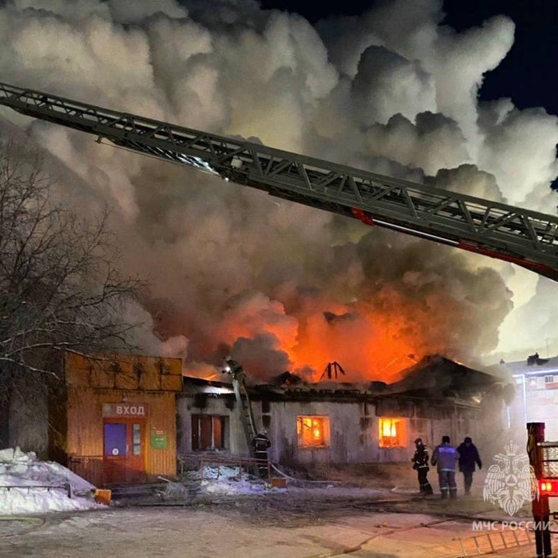 Магазин «Монетка» загорелся в ЯНАО Магазин «Монетка» загорелся в ЯНАО