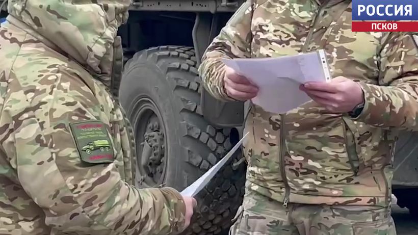 30 тонн стройматериалов передал "Народный фронт" от жителей Псковской области нашим бойцам 30 тонн стройматериалов передал "Народный фронт" от жителей Псковской области нашим бойцам