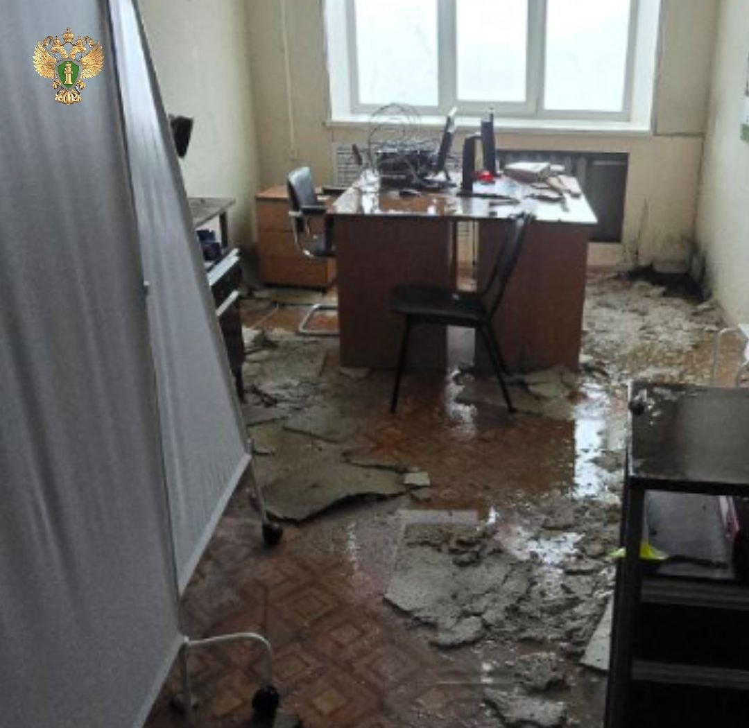 Землетрясение повредило здание больницы на Курилах