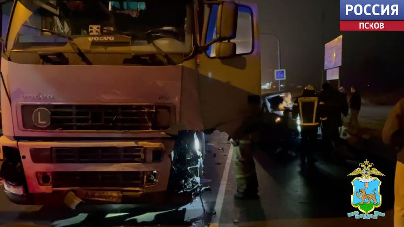 Два человека погибли на пожаре в многоквартирном доме на улице Алехина в Пскове Два человека погибли на пожаре в многоквартирном доме на улице Алехина в Пскове