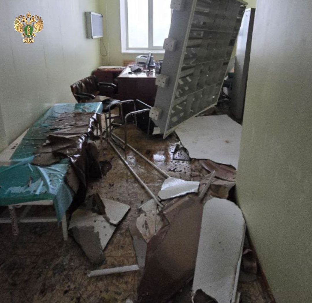 Землетрясение повредило здание больницы на Курилах Землетрясение повредило здание больницы на Курилах