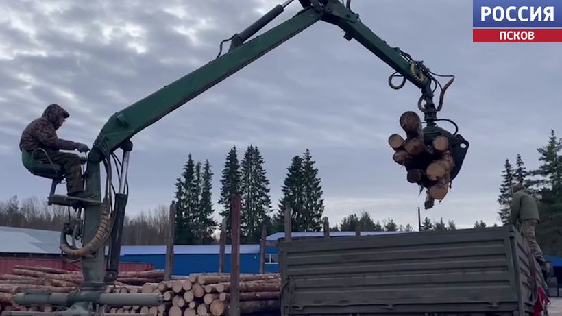 30 тонн стройматериалов передал "Народный фронт" от жителей Псковской области нашим бойцам