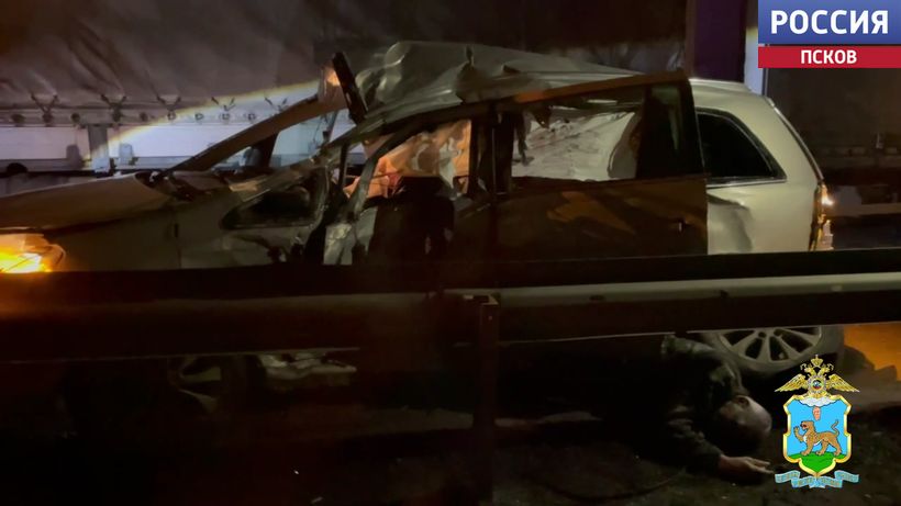 Два человека погибли на пожаре в многоквартирном доме на улице Алехина в Пскове Два человека погибли на пожаре в многоквартирном доме на улице Алехина в Пскове