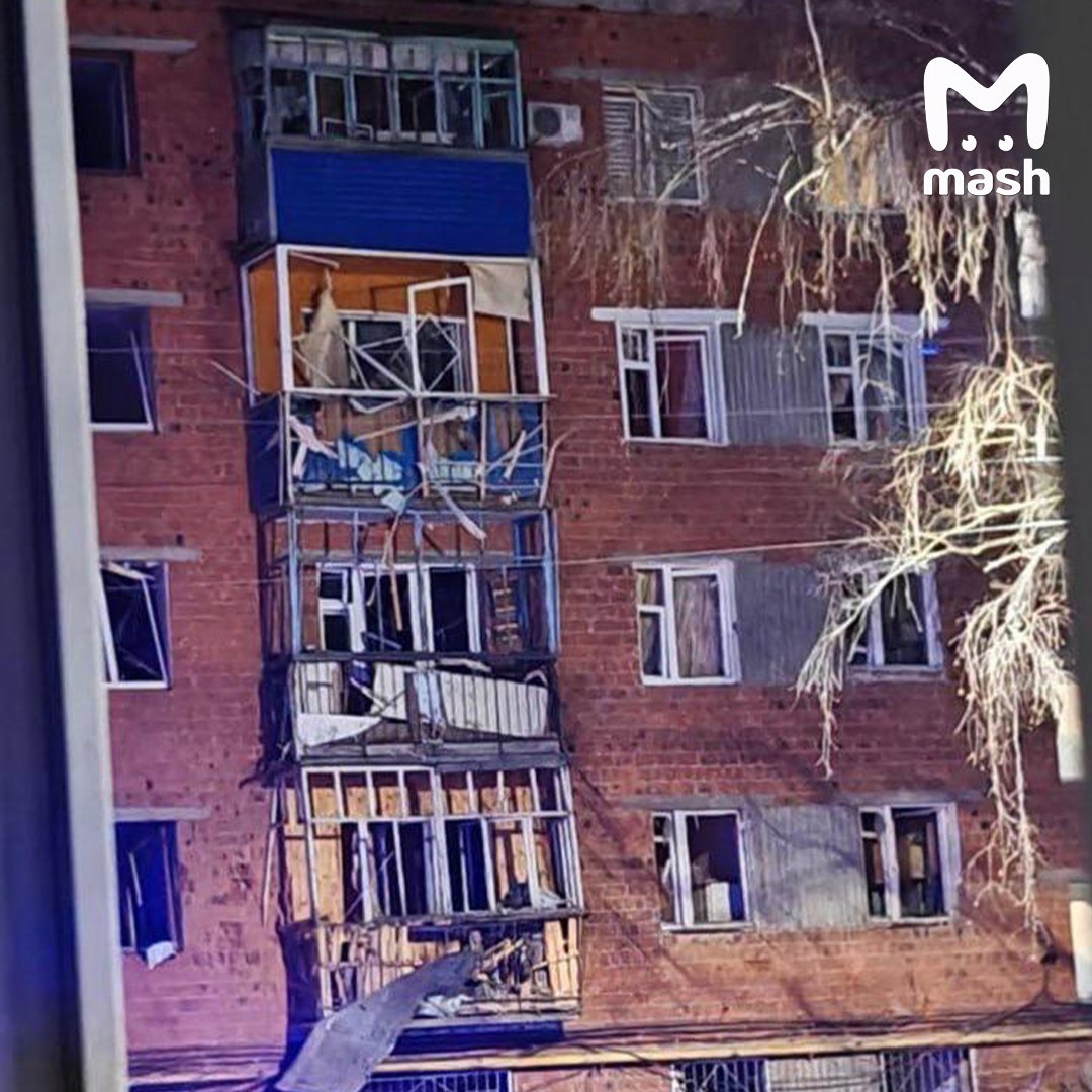 Обломки украинского БПЛА упали на жилой дом в Чебоксарах — в городе услышали семь взрывов