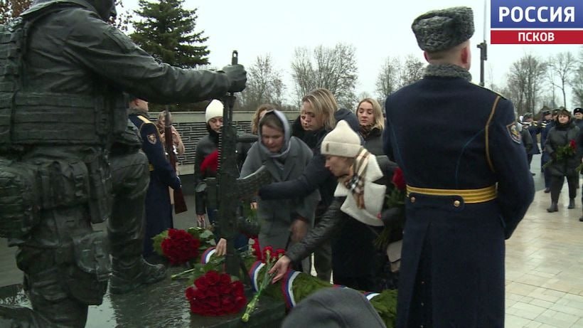 В День Героев Отечества в Выбутах почтили память участников спецоперации