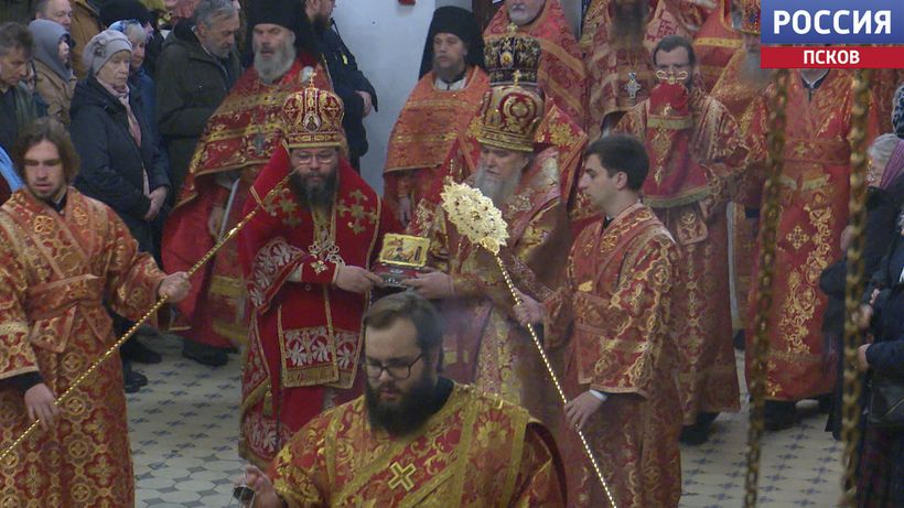 Ковчег с частицей мощей Георгия Победоносца сегодня прибыл в кафедральный Троицкий собор Ковчег с частицей мощей Георгия Победоносца сегодня прибыл в кафедральный Троицкий собор