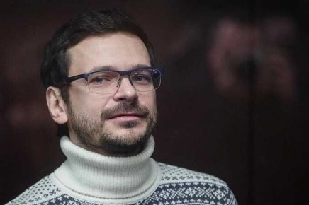 Суд в Москве заочно приговорил Илью Яшина* к одному году и десяти месяцам лишения свободы за уклонение от обязанностей иноагента