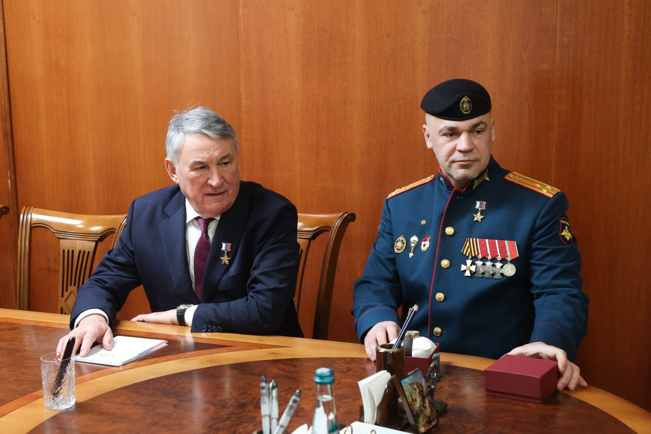 В День Героев Отечества Председатель Совета Федерации Валентина Матвиенко встретилась с офицерами разведывательно-штурмовой бригады «Ветераны» Добровольческого корпуса Министерства обороны РФ В День Героев Отечества Председатель Совета Федерации Валентина Матвиенко встретилась с офицерами разведывательно-штурмовой бригады «Ветераны» Добровольческого корпуса Министерства обороны РФ