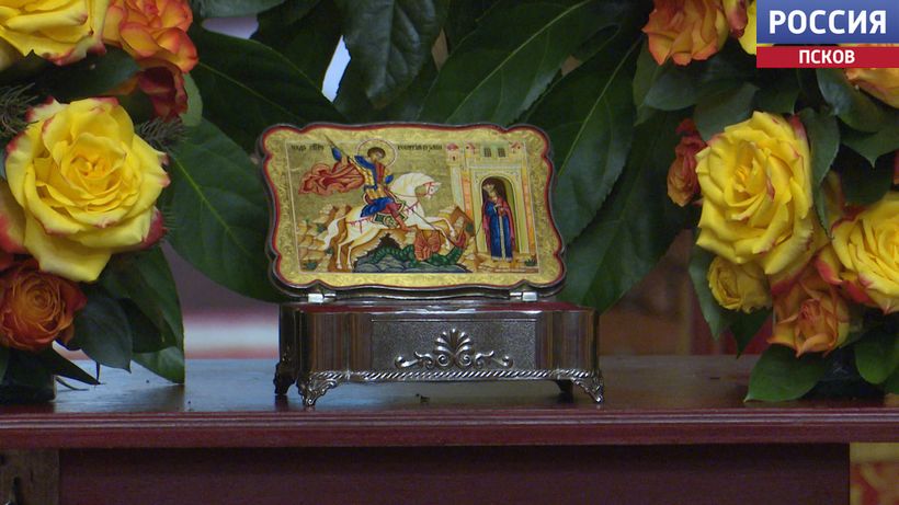Ковчег с частицей мощей Георгия Победоносца сегодня прибыл в кафедральный Троицкий собор Ковчег с частицей мощей Георгия Победоносца сегодня прибыл в кафедральный Троицкий собор