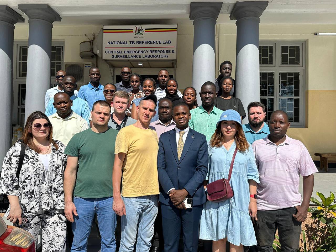 В Республике Уганда прошла первая совместная научная экспедиция по изучению возбудителей инфекционных болезней, их носителей и переносчиков на территории страны В Республике Уганда прошла первая совместная научная экспедиция по изучению возбудителей инфекционных болезней, их носителей и переносчиков на территории страны