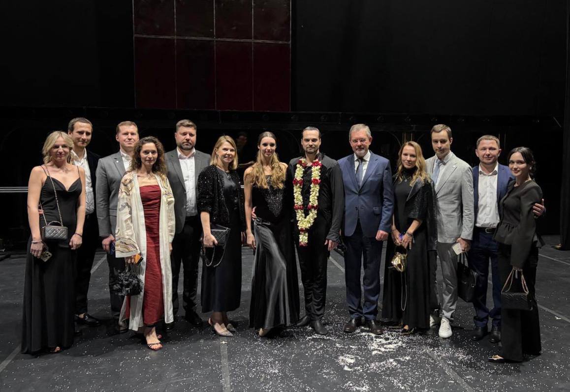 8 декабря в Мумбаи состоялась премьера балета "Анна Каренина" Санкт-Петербургского государственного академического театра балета Бориса Эйфмана 8 декабря в Мумбаи состоялась премьера балета "Анна Каренина" Санкт-Петербургского государственного академического театра балета Бориса Эйфмана