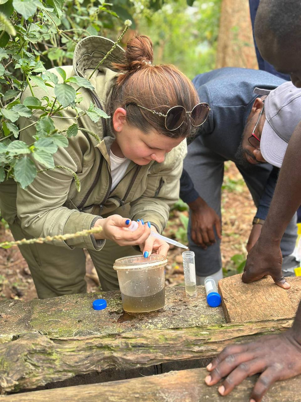 В Республике Уганда прошла первая совместная научная экспедиция по изучению возбудителей инфекционных болезней, их носителей и переносчиков на территории страны В Республике Уганда прошла первая совместная научная экспедиция по изучению возбудителей инфекционных болезней, их носителей и переносчиков на территории страны