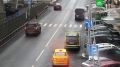 Камеры в Москве начали выявлять новый вид нарушения — остановку в местах, где автомобиль мешает пешеходам или другим участникам движения