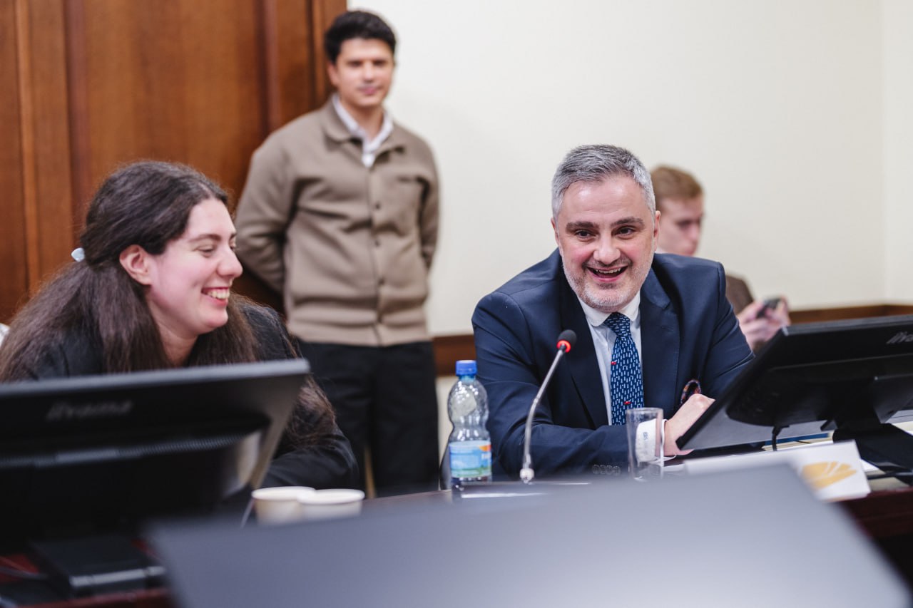 7 декабря по приглашению Фонда поддержки публичной дипломатии имени А.М.Горчакова в рамках XV «Диалога во имя будущего» принял участие в дискуссии на тему «Реформа ООН в интересах большинства» 7 декабря по приглашению Фонда поддержки публичной дипломатии имени А.М.Горчакова в рамках XV «Диалога во имя будущего» принял участие в дискуссии на тему «Реформа ООН в интересах большинства»