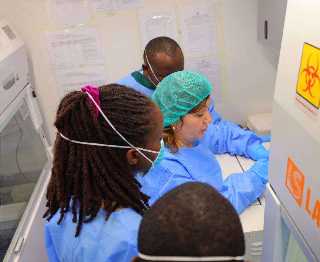 В Республике Уганда прошла первая совместная научная экспедиция по изучению возбудителей инфекционных болезней, их носителей и переносчиков на территории страны В Республике Уганда прошла первая совместная научная экспедиция по изучению возбудителей инфекционных болезней, их носителей и переносчиков на территории страны