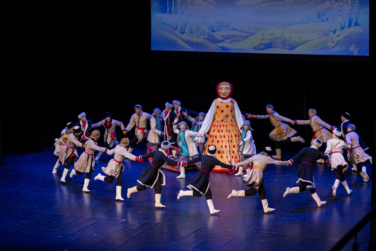 Русское хореографическое чудо — ансамбль «Березка» — отмечает 70-летие первых гастролей в Китае Русское хореографическое чудо — ансамбль «Березка» — отмечает 70-летие первых гастролей в Китае