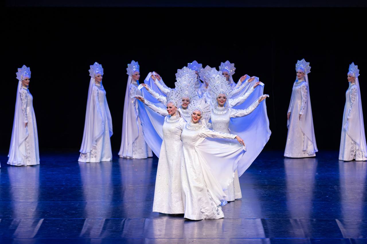 Русское хореографическое чудо — ансамбль «Березка» — отмечает 70-летие первых гастролей в Китае Русское хореографическое чудо — ансамбль «Березка» — отмечает 70-летие первых гастролей в Китае