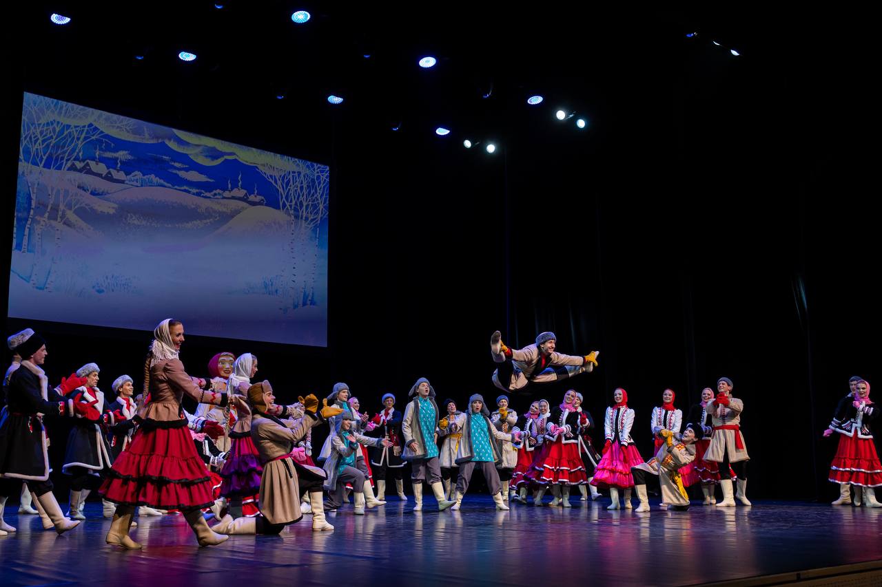 Русское хореографическое чудо — ансамбль «Березка» — отмечает 70-летие первых гастролей в Китае Русское хореографическое чудо — ансамбль «Березка» — отмечает 70-летие первых гастролей в Китае