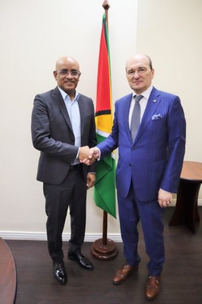 9 декабря с.г. Посол России А.А.Прицепов нанёс визит вежливости Вице-президенту Гайаны Б.Джагдео