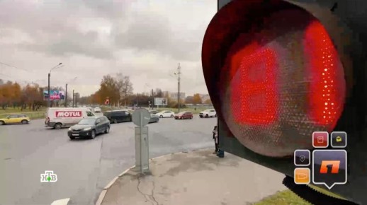 Поворот налево на перекрестке — маневр, во время которого даже опытный водитель может стать виновником аварии