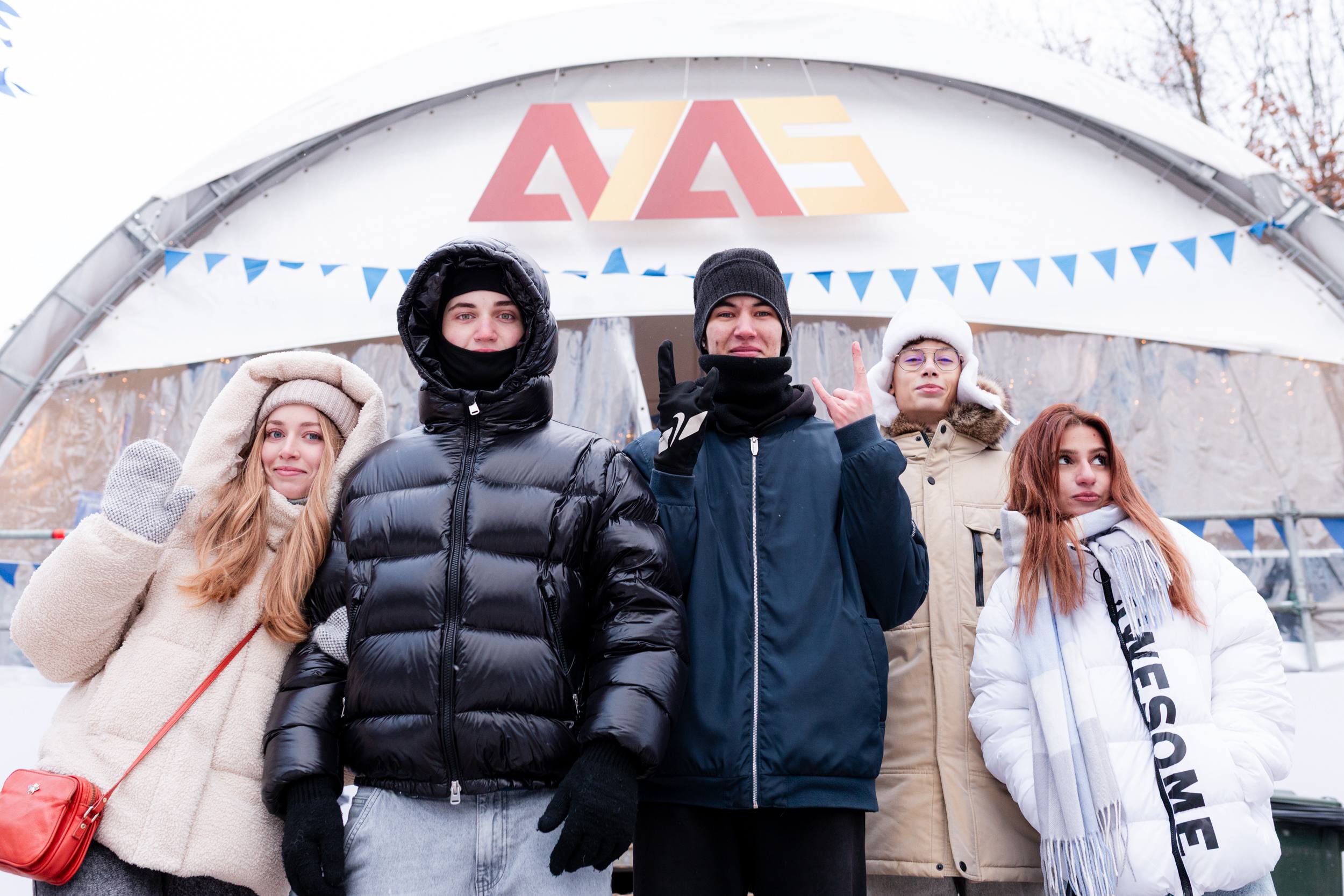 О-о-о-о-о погода на улице не радует, но нас это не останавливает О-о-о-о-о погода на улице не радует, но нас это не останавливает