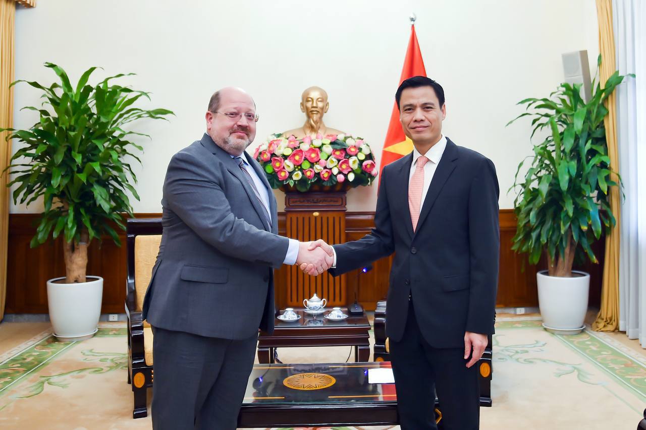 12 декабря в Ханое состоялся очередной раунд двусторонних межмидовских консультаций по актуальным вопросам международной правозащитной проблематики 12 декабря в Ханое состоялся очередной раунд двусторонних межмидовских консультаций по актуальным вопросам международной правозащитной проблематики