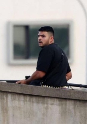 Полиция Австралии установила личность одного из террористов, устроившего стрельбу на пляже Бондай в Сиднее