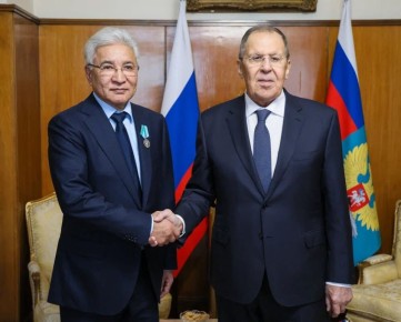 15 декабря Министр иностранных дел России С.В.Лавров провёл встречу с Генеральным секретарём Организации Договора о коллективной безопасности И.Н.Тасмагамбетовым