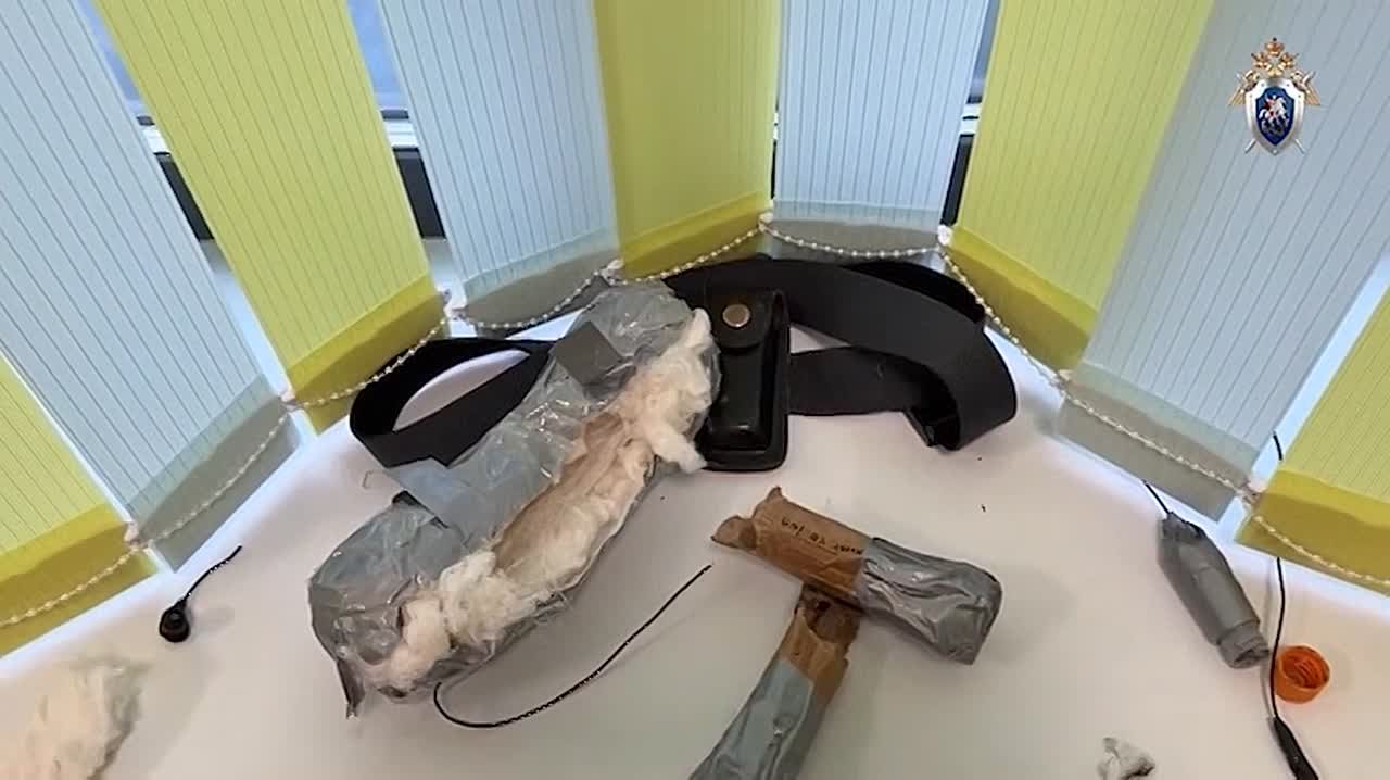 СК показал кадры из школы в подмосковном поселке Горки-2, где сегодня подросток напал на школьников