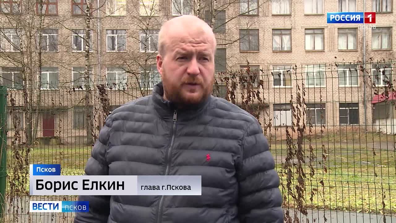 Что сделано и что еще предстоит? Депутат по шестому округу Евгений Васильев встретился с жителями