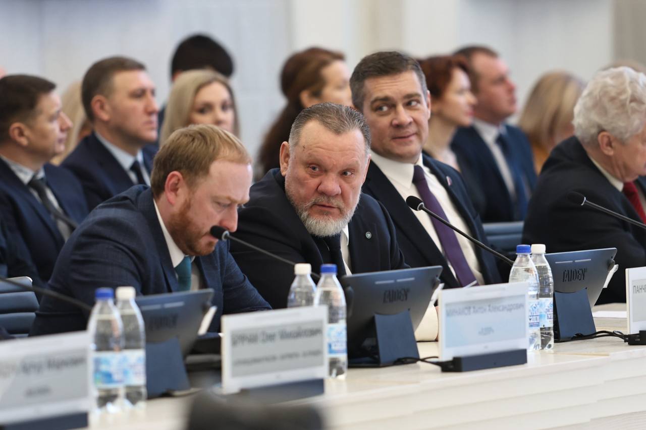 Бюджетное послание-2026 губернатора Михаила Ведерникова на сессии Псковского областного Собрания 18 декабря 2025 года Бюджетное послание-2026 губернатора Михаила Ведерникова на сессии Псковского областного Собрания 18 декабря 2025 года