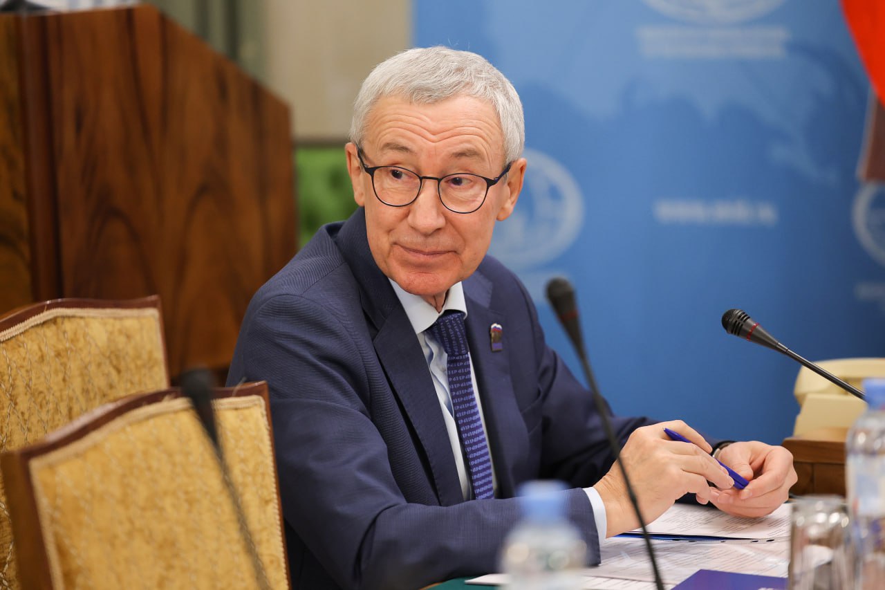 18 декабря в МИД России под председательством Министра иностранных дел Российской Федерации С.В.Лаврова состоялось 11-е заседание Комиссии Генерального совета партии «Единая Россия» по международному сотрудничеству и... 18 декабря в МИД России под председательством Министра иностранных дел Российской Федерации С.В.Лаврова состоялось 11-е заседание Комиссии Генерального совета партии «Единая Россия» по международному сотрудничеству и...