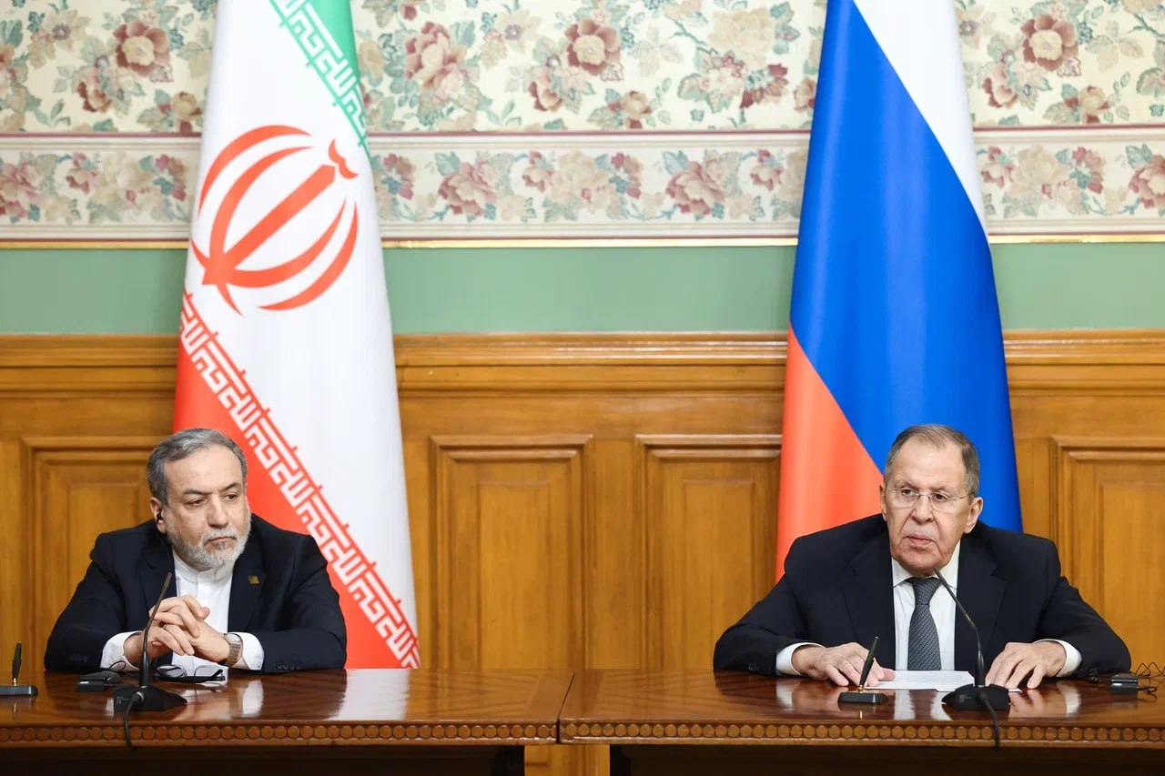 17 декабря Министр иностранных дел Исламской Республики Иран А.Аракчи посетил Москву с рабочим визитом, в ходе которого состоялись его переговоры с Министром иностранных дел России С.В.Лавровым 17 декабря Министр иностранных дел Исламской Республики Иран А.Аракчи посетил Москву с рабочим визитом, в ходе которого состоялись его переговоры с Министром иностранных дел России С.В.Лавровым