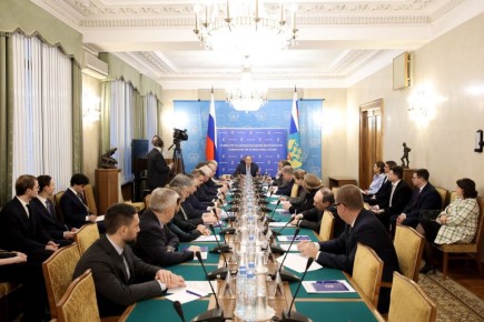 18 декабря в МИД России под председательством Министра иностранных дел Российской Федерации С.В.Лаврова состоялось 11-е заседание Комиссии Генерального совета партии «Единая Россия» по международному сотрудничеству и...