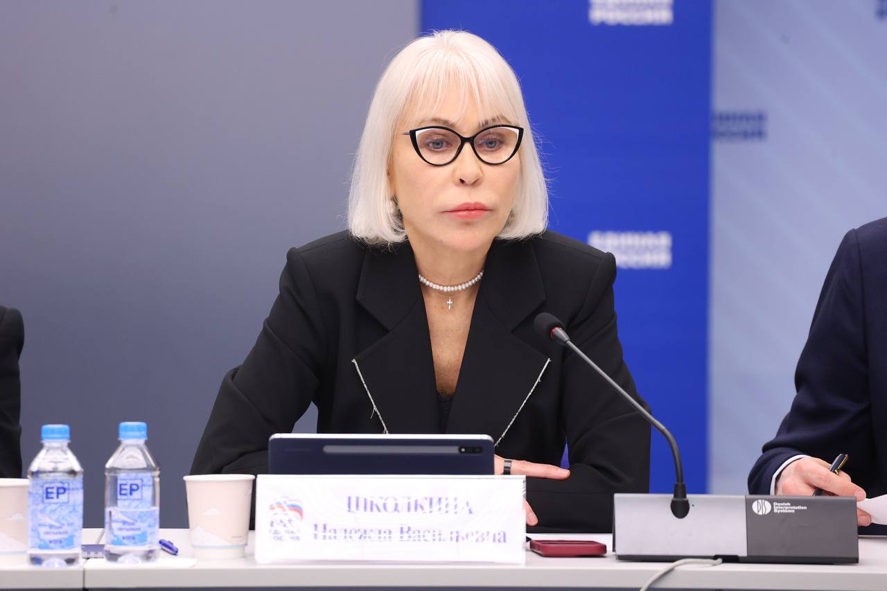 Виктория Абрамченко: На круглом столе по развитию внутреннего туризма в России партии «Единая Россия», участники — представители органов власти, бизнеса и эксперты — обсудили вызовы отрасли и предложили решения для её... Виктория Абрамченко: На круглом столе по развитию внутреннего туризма в России партии «Единая Россия», участники — представители органов власти, бизнеса и эксперты — обсудили вызовы отрасли и предложили решения для её...