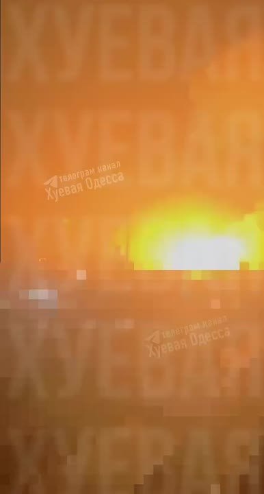 Удар по энергетике Одессы: в городе взрывы и крупные пожары