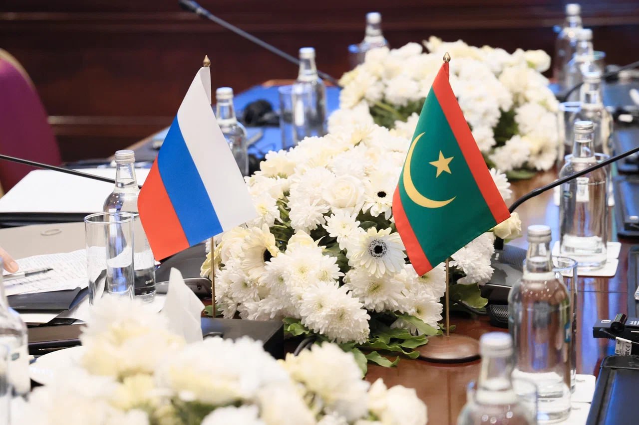 19 декабря в Каире «на полях» Второй министерской конференции Форума партнёрства #РоссияАфрика С.В.Лавров встретился с Министром иностранных дел, африканского сотрудничества и по делам мавританцев за рубежом Исламской... 19 декабря в Каире «на полях» Второй министерской конференции Форума партнёрства #РоссияАфрика С.В.Лавров встретился с Министром иностранных дел, африканского сотрудничества и по делам мавританцев за рубежом Исламской...