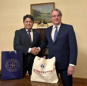 17 декабря в Москве директор Департамента международных организаций МИД России К.М.Логвинов провёл консультации по ооновской проблематике с директором Департамента международных организаций МИД Кыргызстана М.С.Мамадалиевым и...