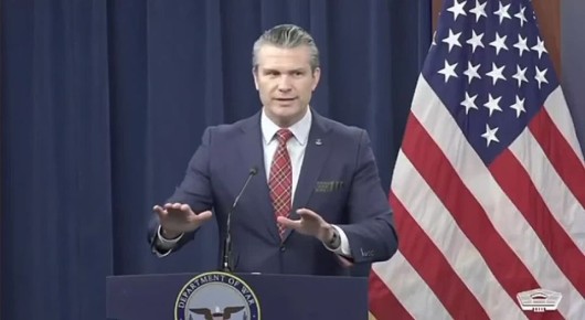 Глава Пентагона пожаловался на проблемы с набором в армию США