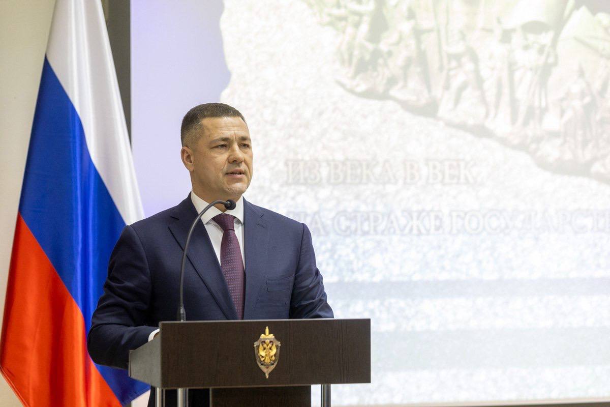 Михаил Ведерников: Поздравляю сотрудников и ветеранов Управления ФСБ России по Псковской области с профессиональным праздником!