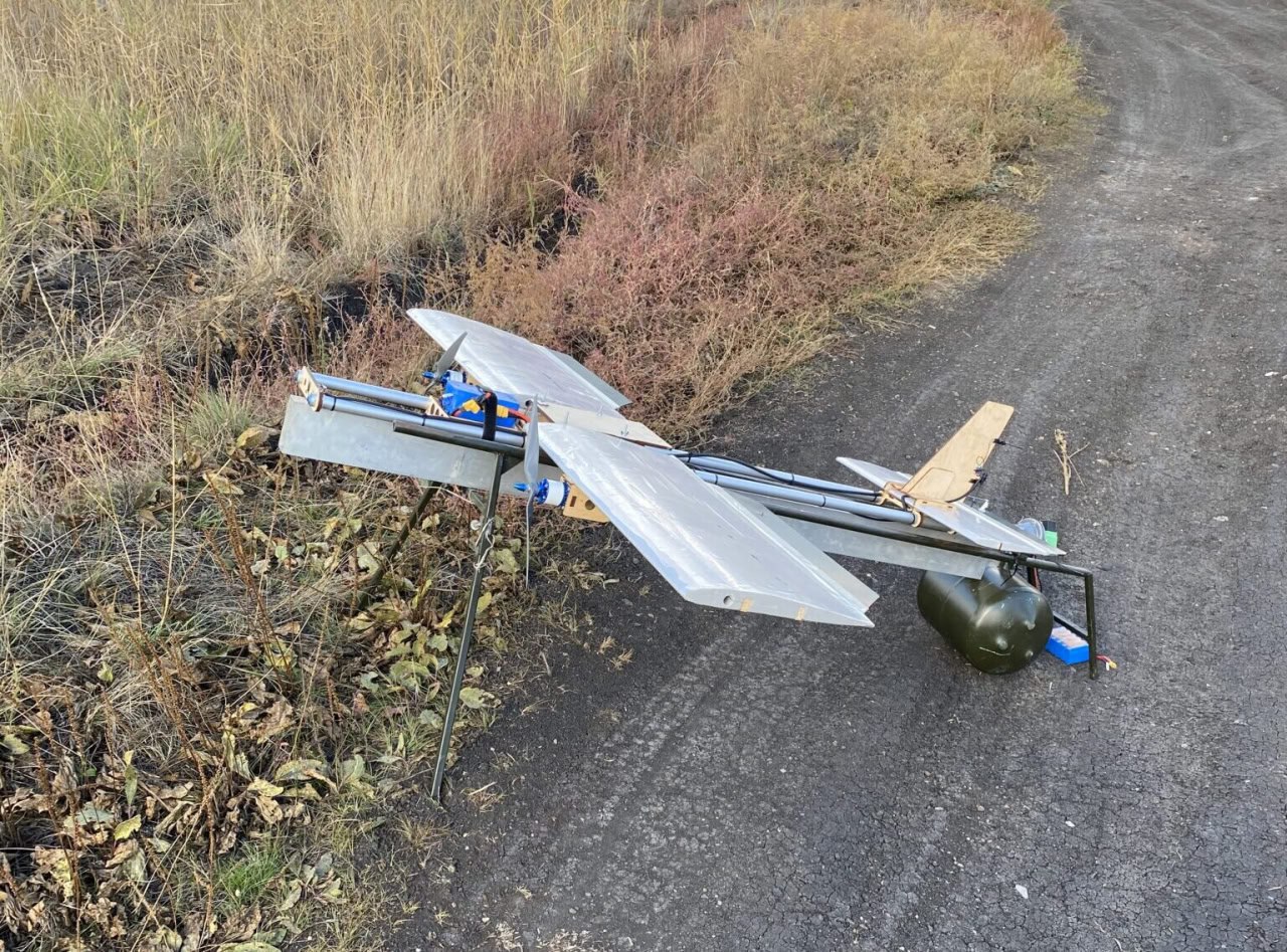 Очередной клон российской "Молнии" представили на Украине, на этот раз под название "Бебрадрон" (BeBradron) от компании BlueBird Tech Очередной клон российской "Молнии" представили на Украине, на этот раз под название "Бебрадрон" (BeBradron) от компании BlueBird Tech