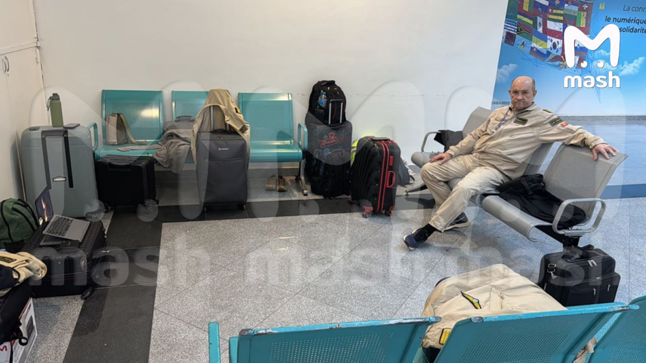 Власти Туниса третий день без объяснения причин держат в аэропорту экипаж вертолёта Ми-26 из российских и белорусских пилотов Власти Туниса третий день без объяснения причин держат в аэропорту экипаж вертолёта Ми-26 из российских и белорусских пилотов