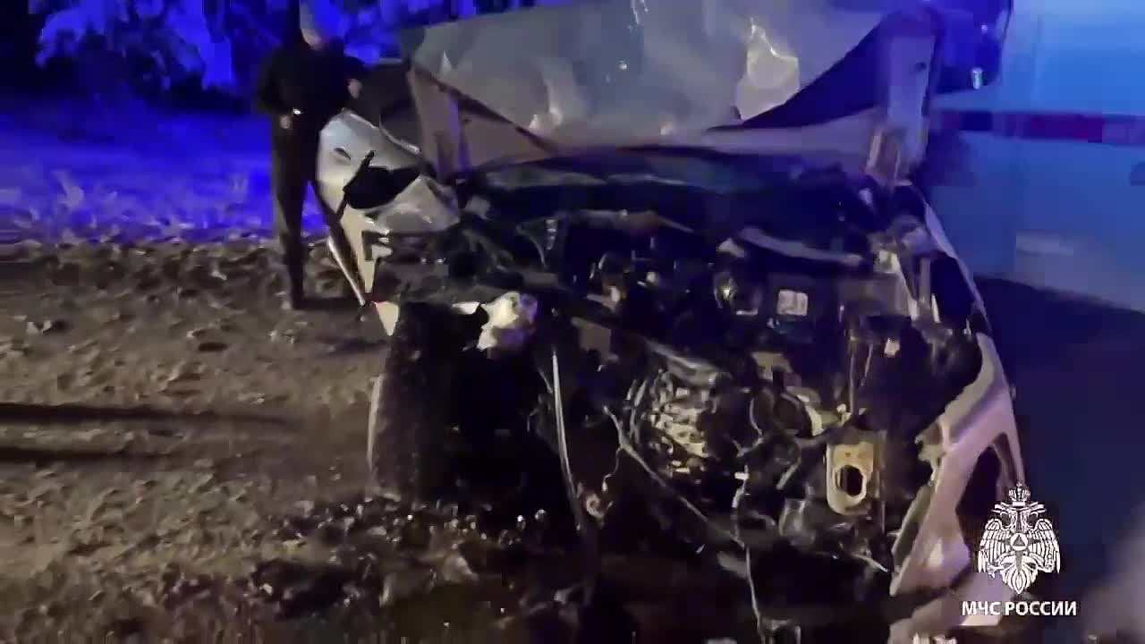 14 человек пострадали в ДТП со школьным микроавтобусом в Удмуртии, сообщили в республиканском МЧС